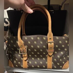 Dooney & bourke satchel